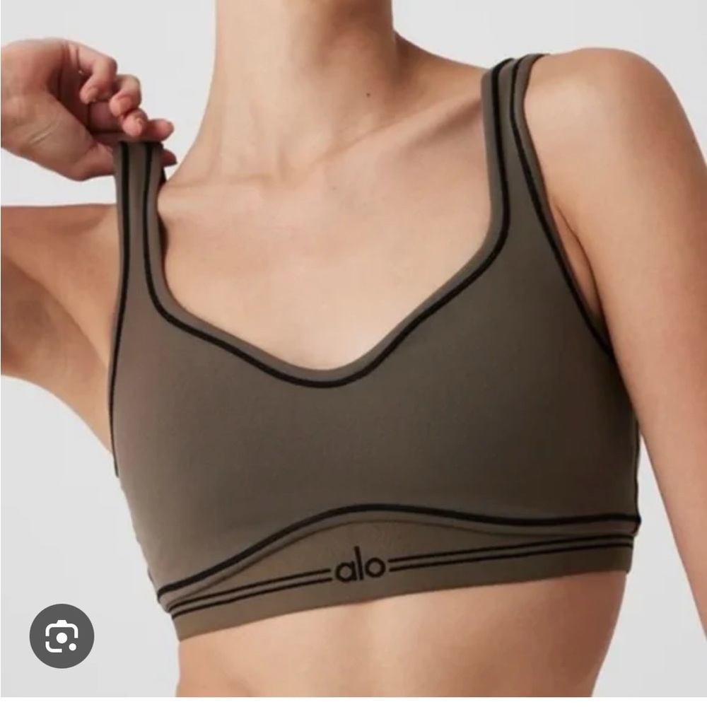 Alo heart throb bra in olive
